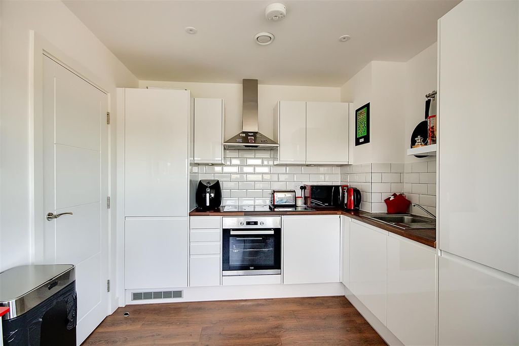 Property photo 2 of 11 Img_0244-Img_0246.Jpg
