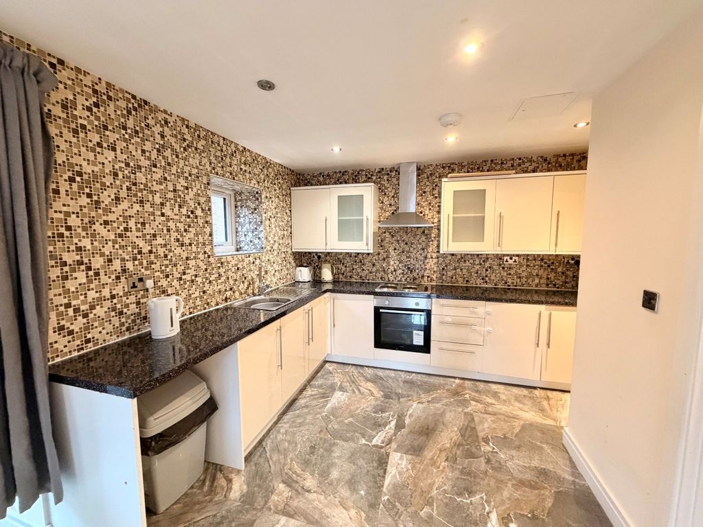 Property photo 3 of 9 Picture No. 05