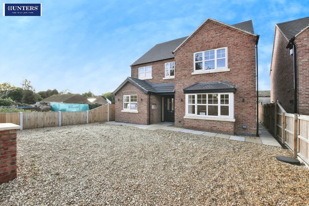 Property photo 1 of 21 Front Exterior