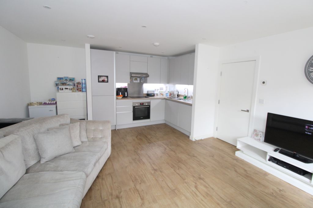 Property photo 2 of 13