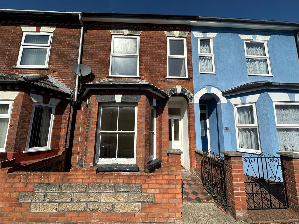 Property photo 1 of 2 Front