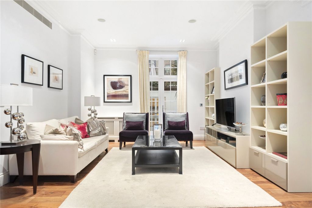 Property photo 2 of 16 Picture No. 03