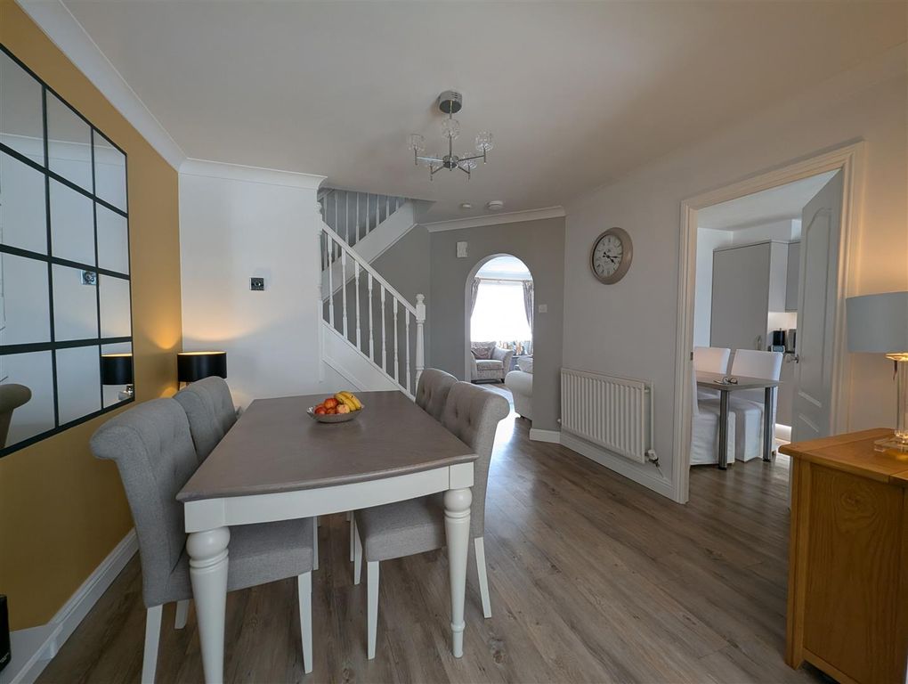 Property photo 3 of 15 Dining Room