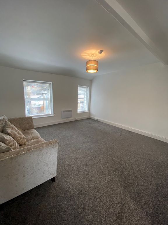 Property photo 1 of 7 Lounge