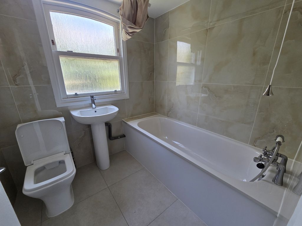 Property photo 3 of 10 Gallery