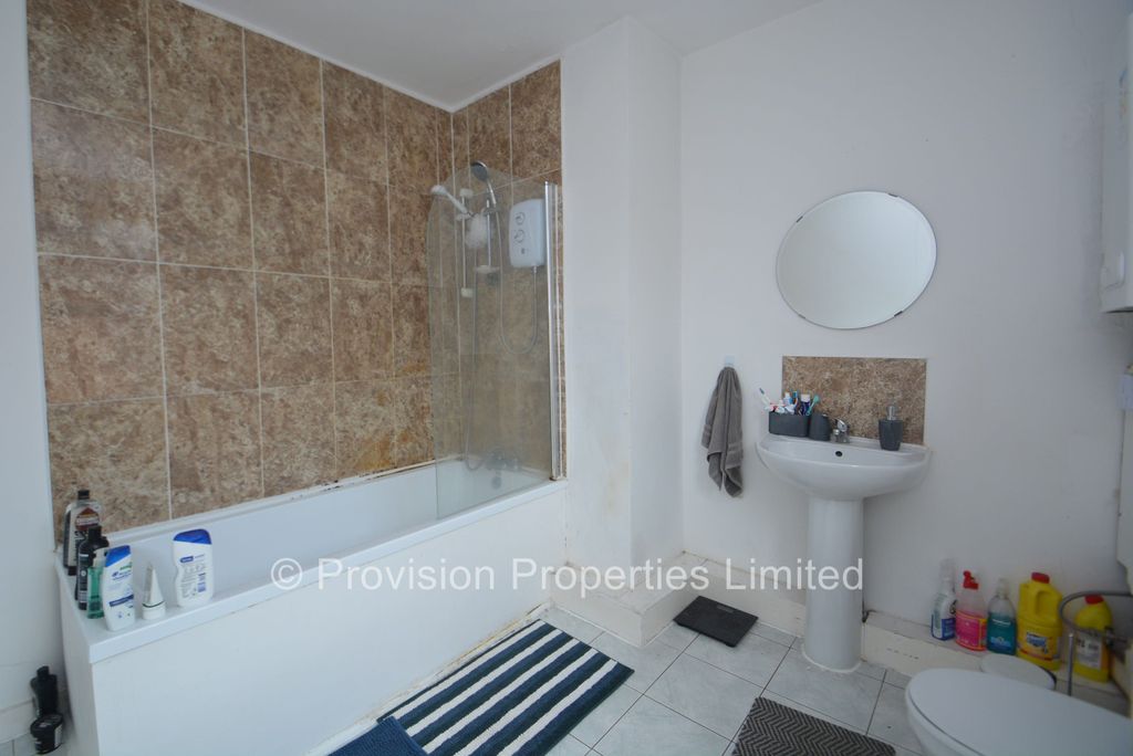 Property photo 3 of 7 Photo