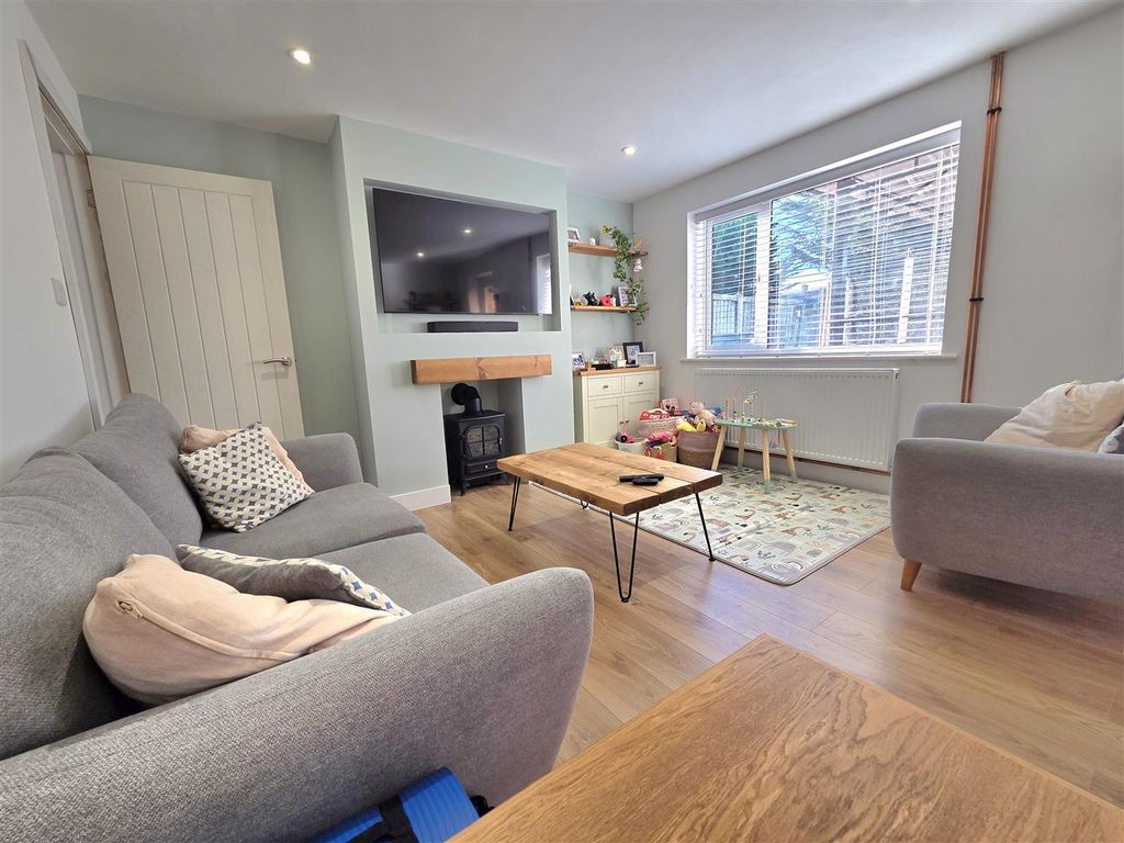 Property photo 3 of 16