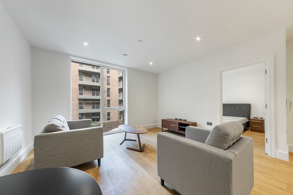 Property photo 2 of 8 Photo 3