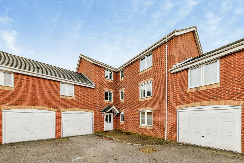 Property photo 1 of 18 Front