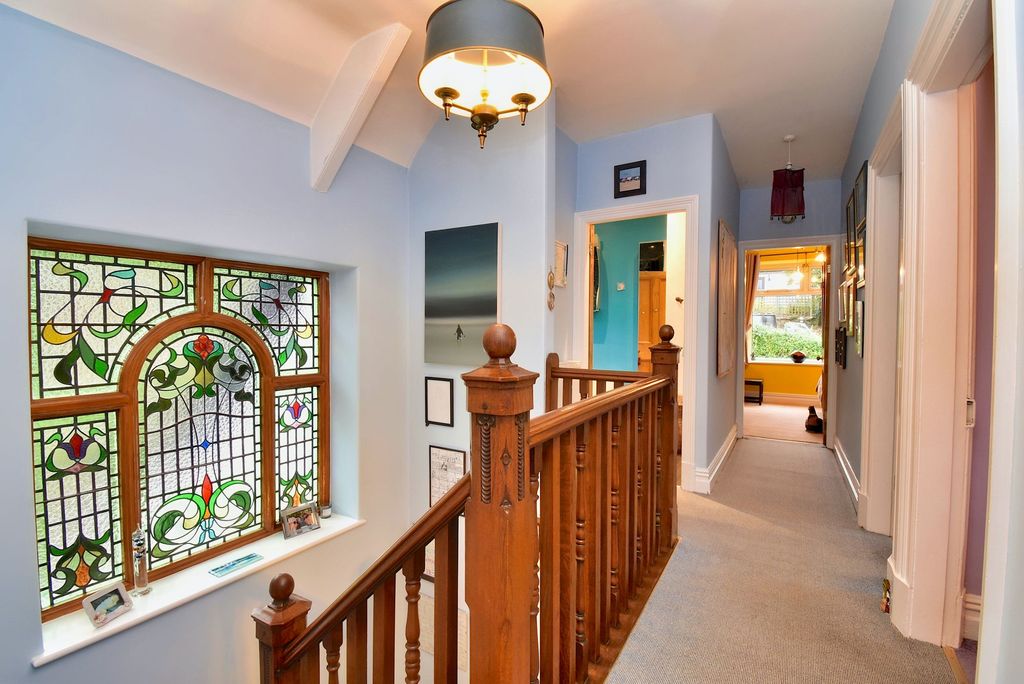 Property photo 3 of 49