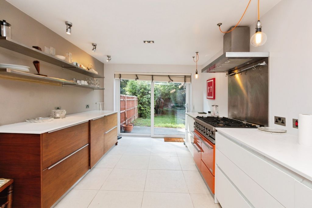 Property photo 3 of 20 Pbox-Img.Jpg
