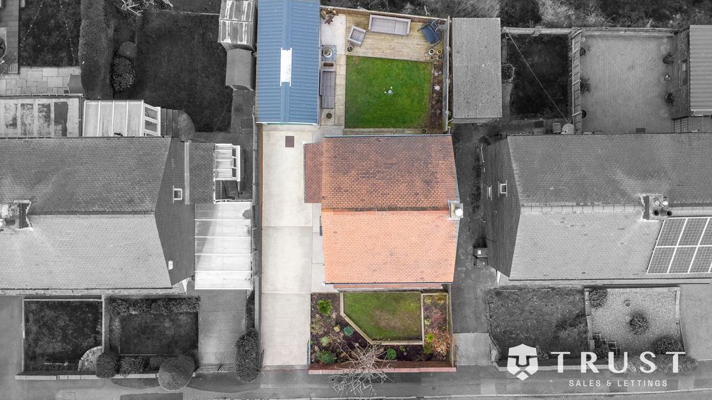 Property photo 3 of 41