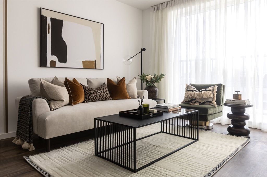 Property photo 1 of 15 Living Space