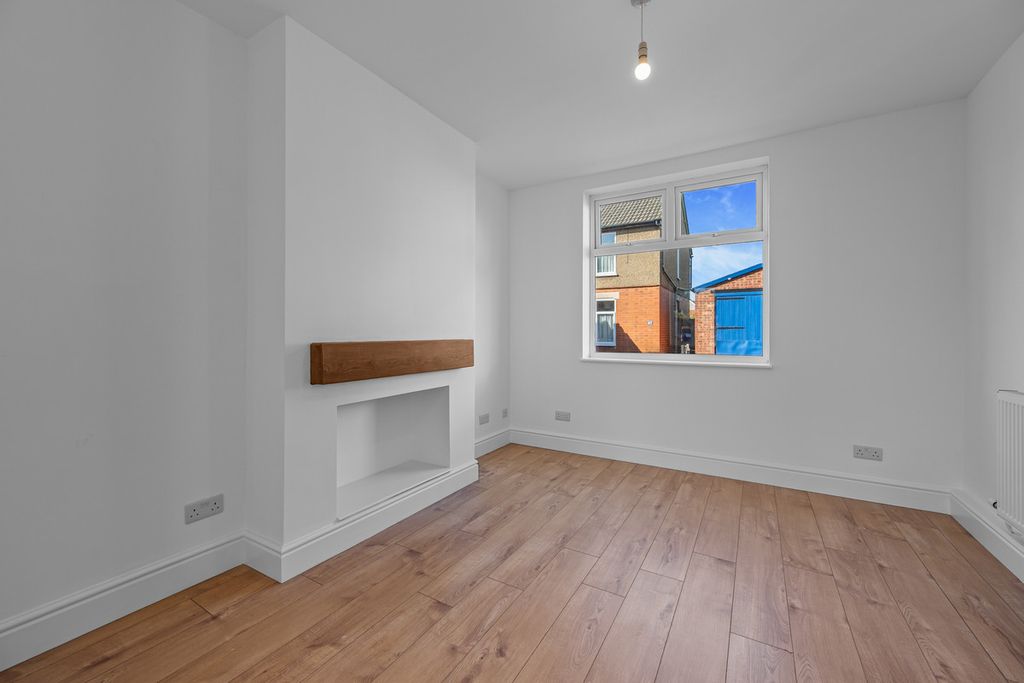 Property photo 1 of 26