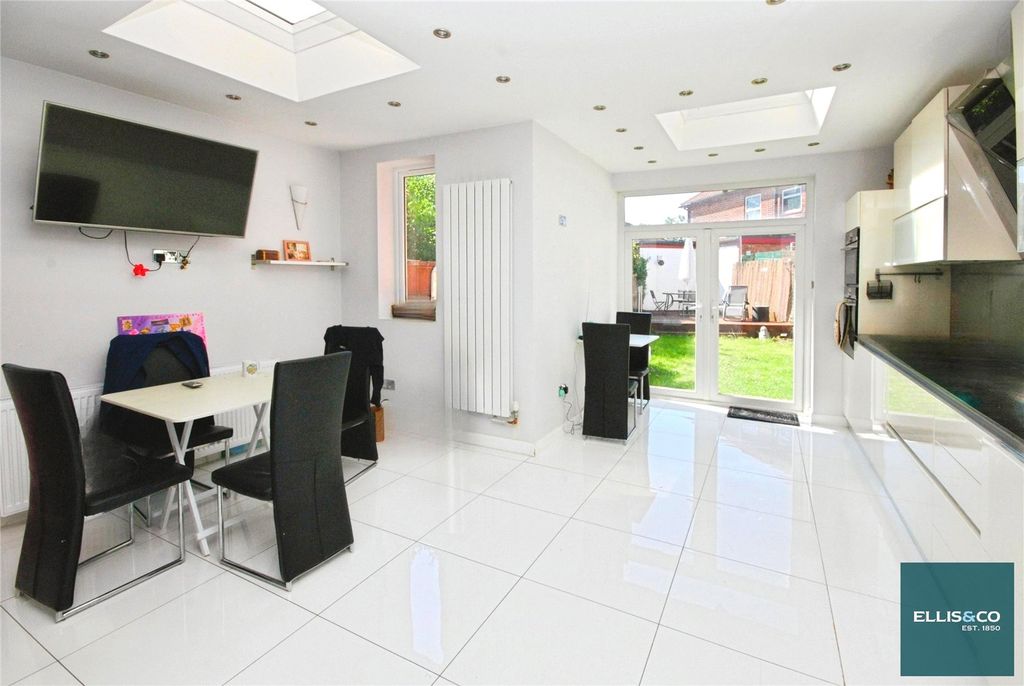 Property photo 2 of 13 Picture No. 35