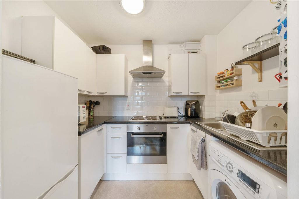 Property photo 3 of 15 Kitchen