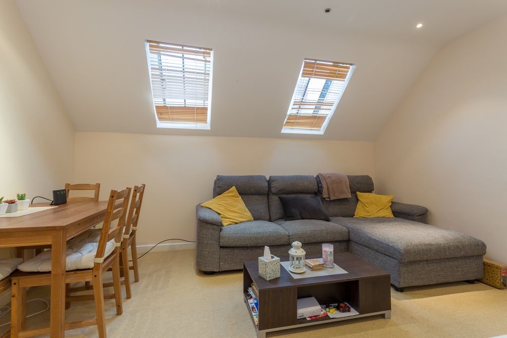 Property photo 2 of 6 Photo 4