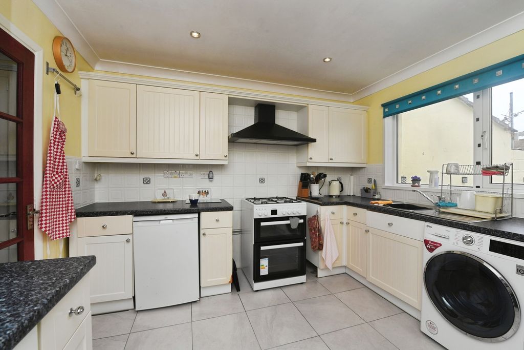 Property photo 3 of 15 Photo