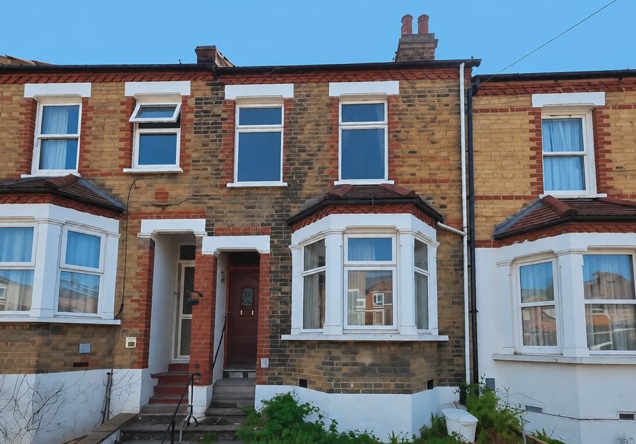 Property photo 1 of 13