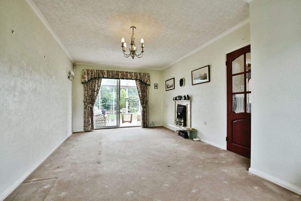 Property photo 3 of 11 Pbox-Img.Jpg