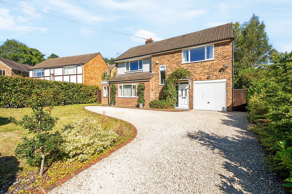 Property photo 1 of 21 Front Aspect