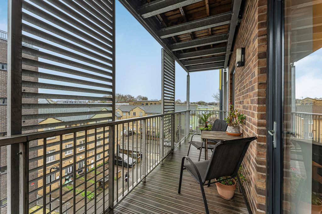 Property photo 3 of 24 Balcony