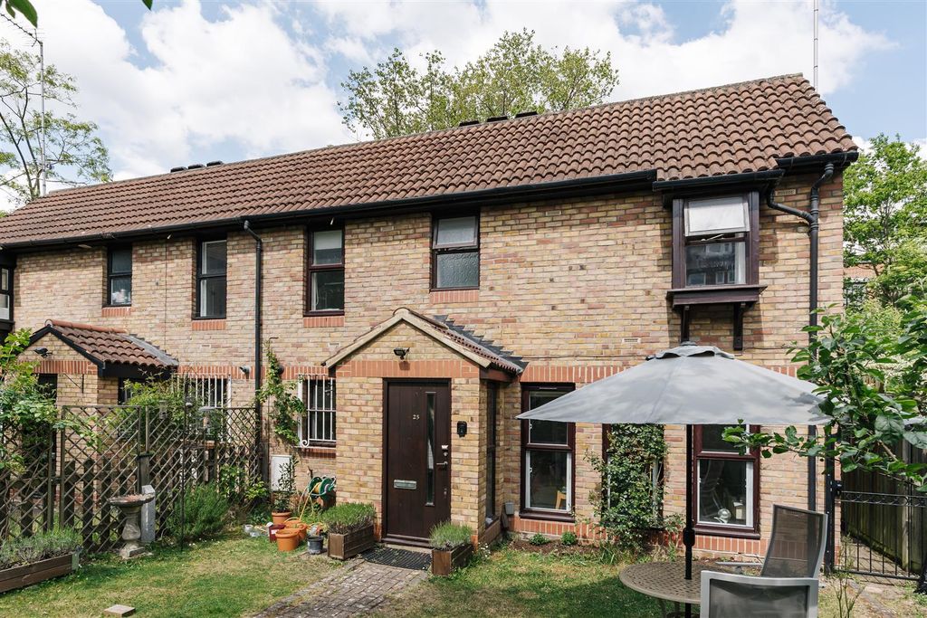 Property photo 1 of 14 St_Crispins_Close-15.Jpg