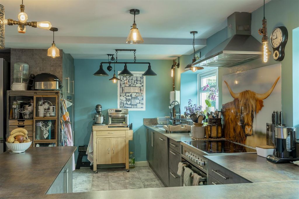 Property photo 2 of 59 Lavender Int_45.Jpg