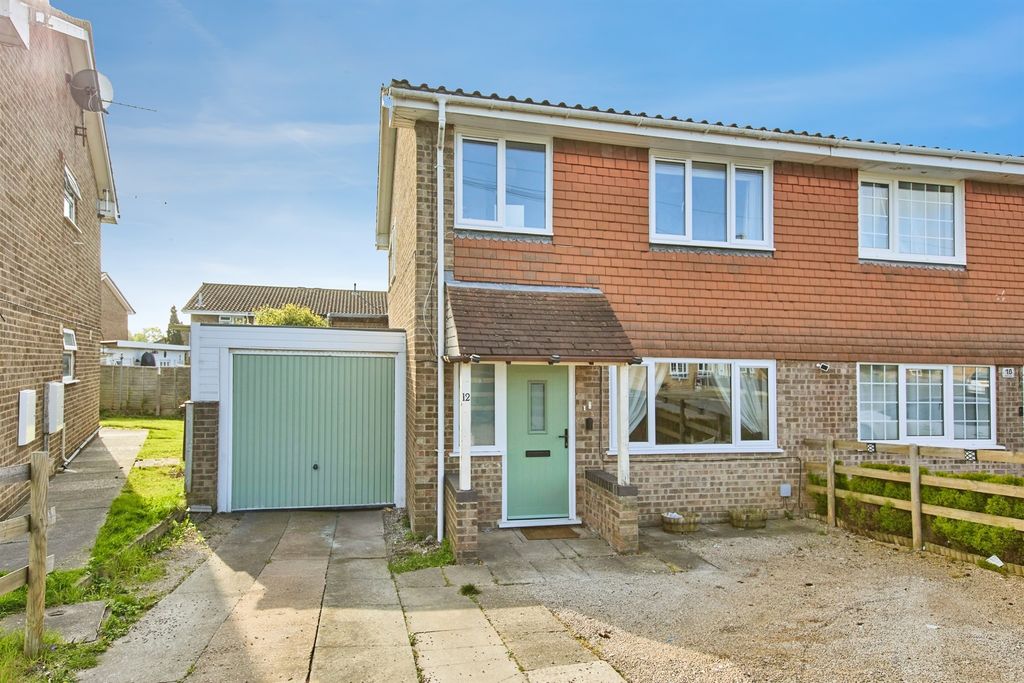 Property photo 2 of 26