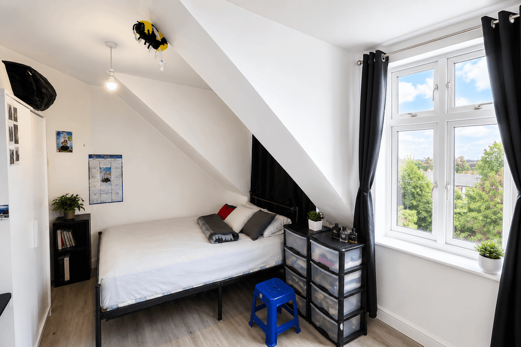 Property photo 1 of 5 4 Bed Maisonette To Rent Ealing Road, Wembley Ha0