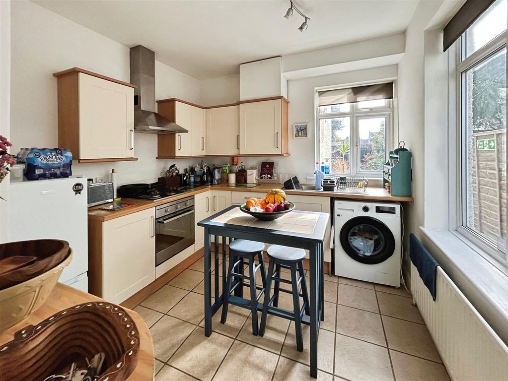 Property photo 3 of 9 A95Eb368-Img_2024.Jpeg