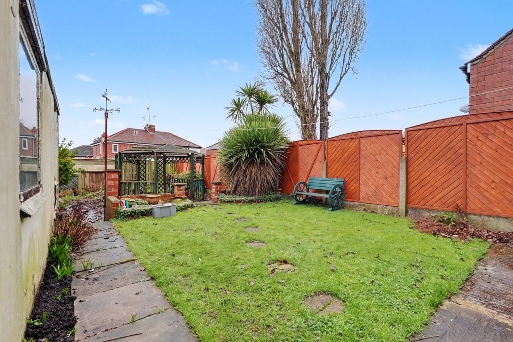 Property photo 2 of 13 2- Rob Hammond Ewemove Pontefract