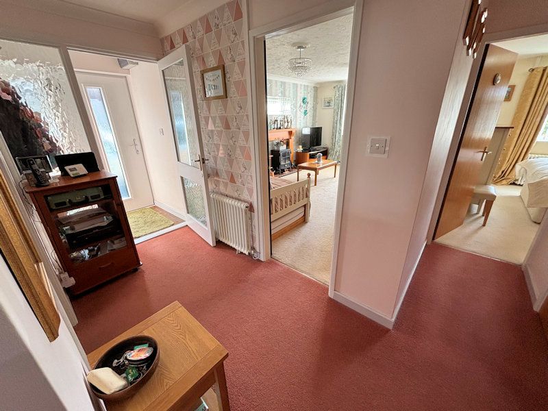 Property photo 3 of 34