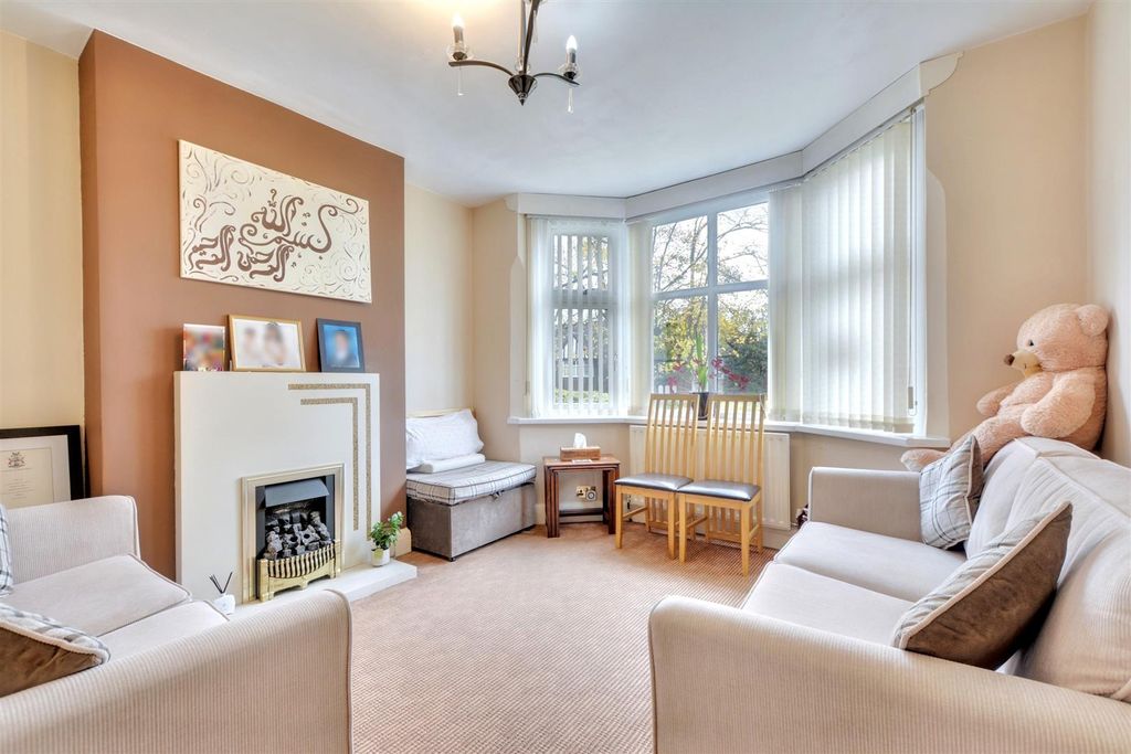 Property photo 2 of 16 Lounge (3).Jpeg