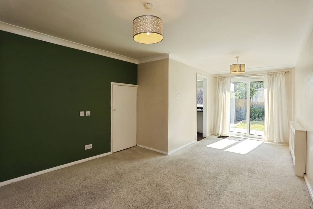 Property photo 2 of 17 Photo