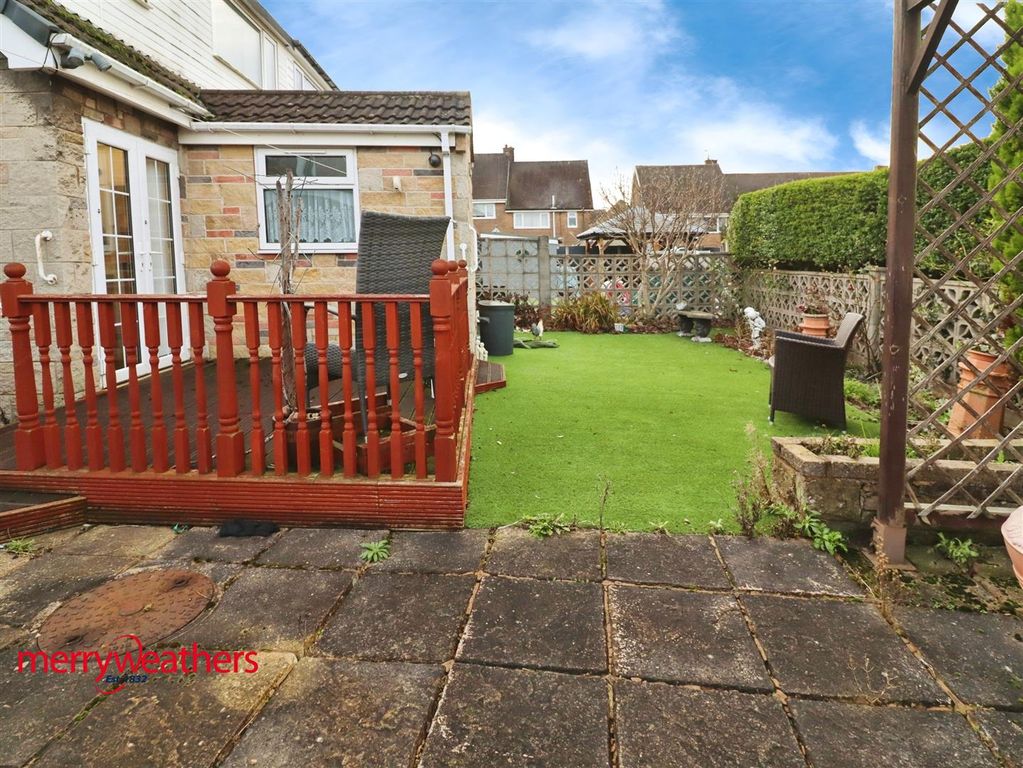 Property photo 3 of 17 Outside