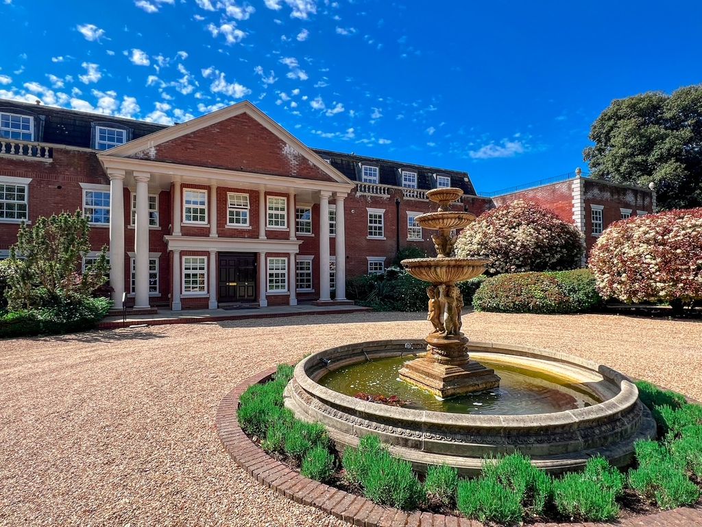 Additional image 10 of 2 bed flat for saleMolesey Park Road, East Molesey KT8