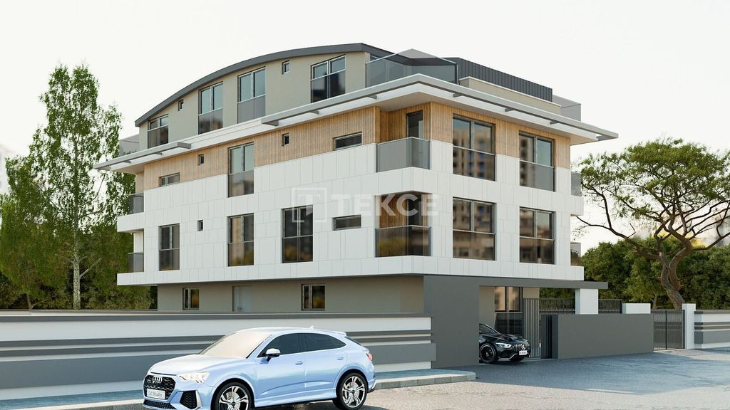 Property photo 2 of 18