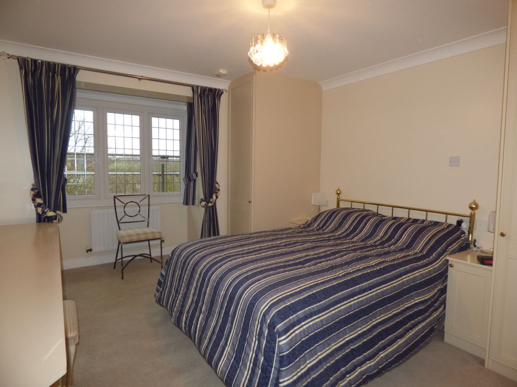 Property photo 3 of 6