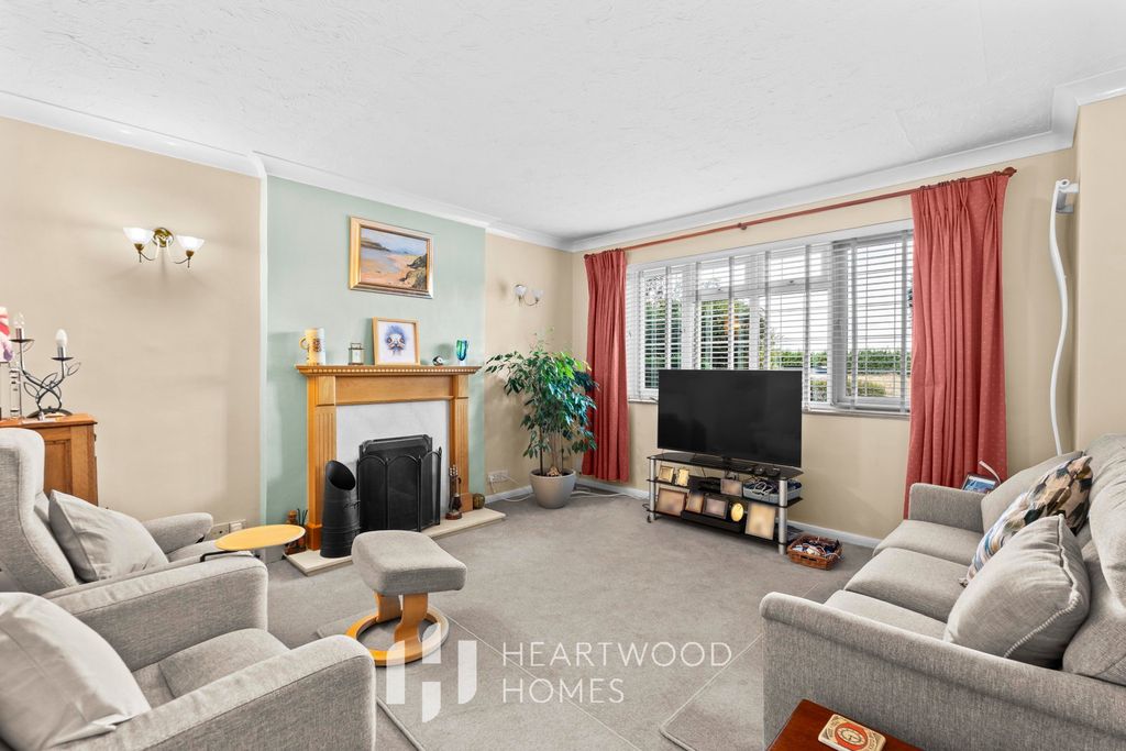 Property photo 2 of 23