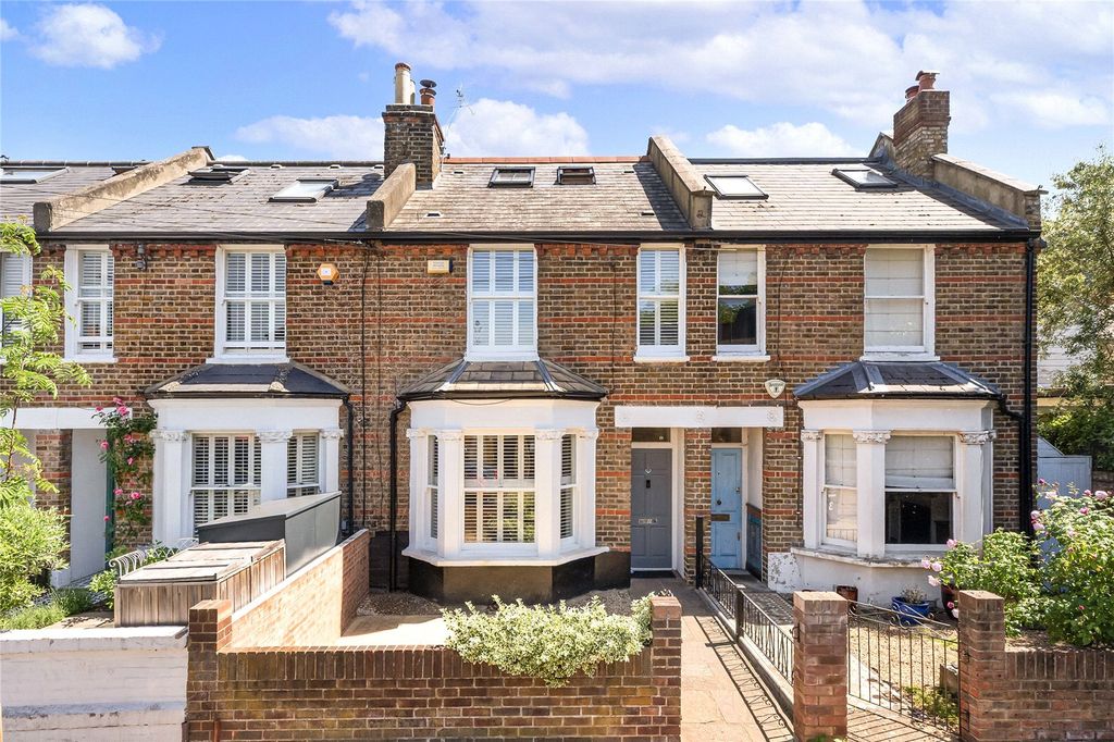 Property photo 1 of 14 External