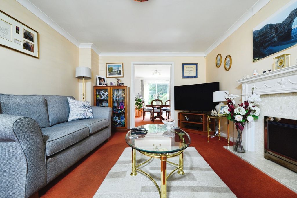 Property photo 2 of 19 Pbox-Img.Jpg
