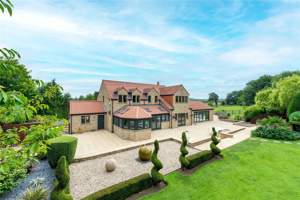 Property photo 1 of 36 Picture No. 60