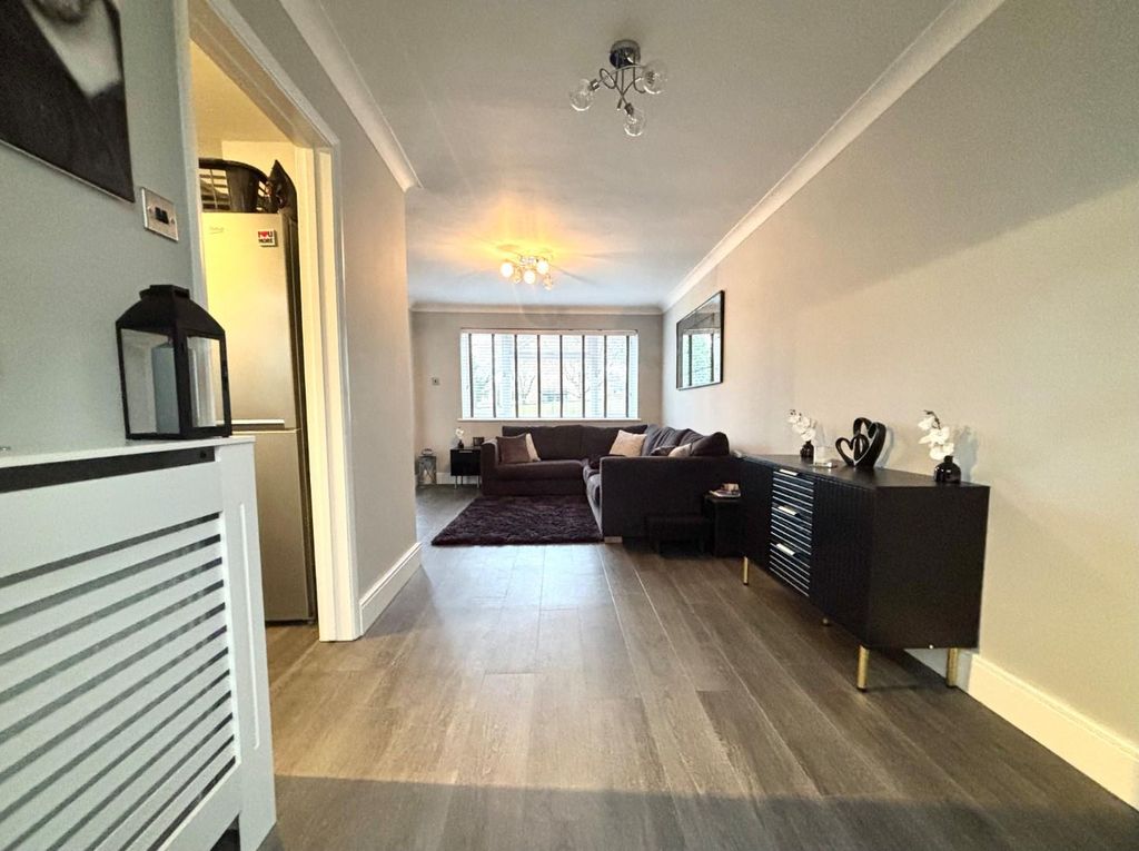 Property photo 3 of 11 Img_9075.Jpeg