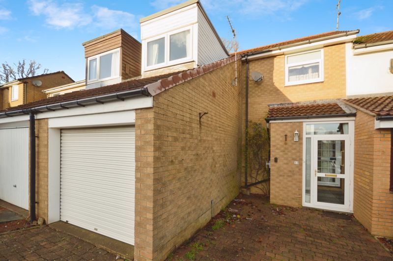 Property photo 1 of 13 Photo 9