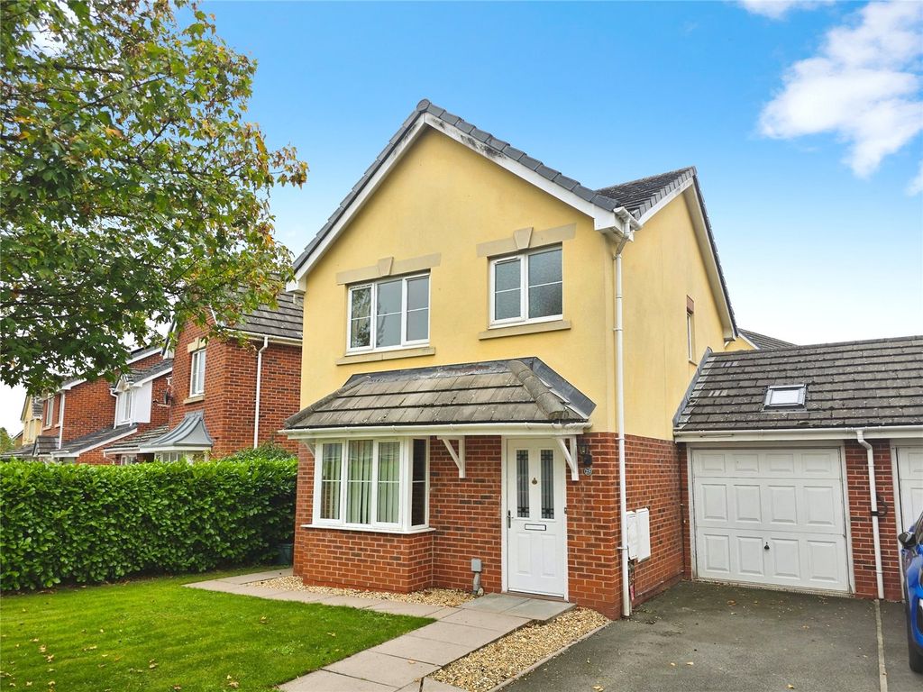 Property photo 1 of 14 Description