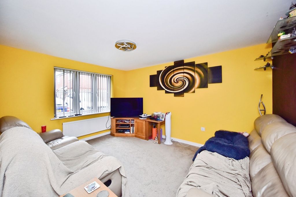 Property photo 3 of 21 Pbox-Img.Jpg