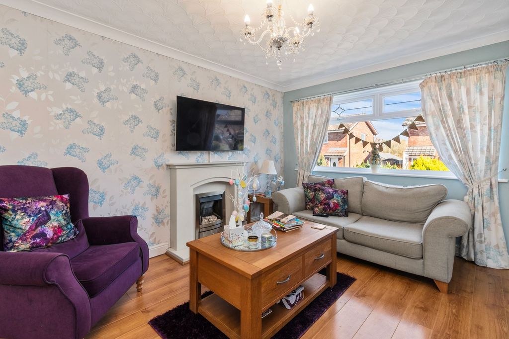 Property photo 2 of 22