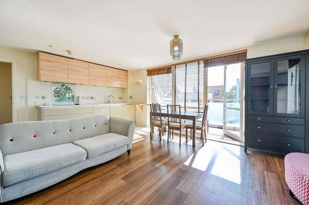 Property photo 1 of 9