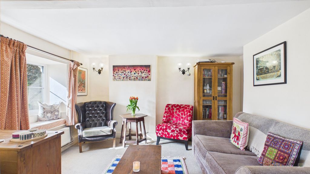 Property photo 3 of 18 Photo 8